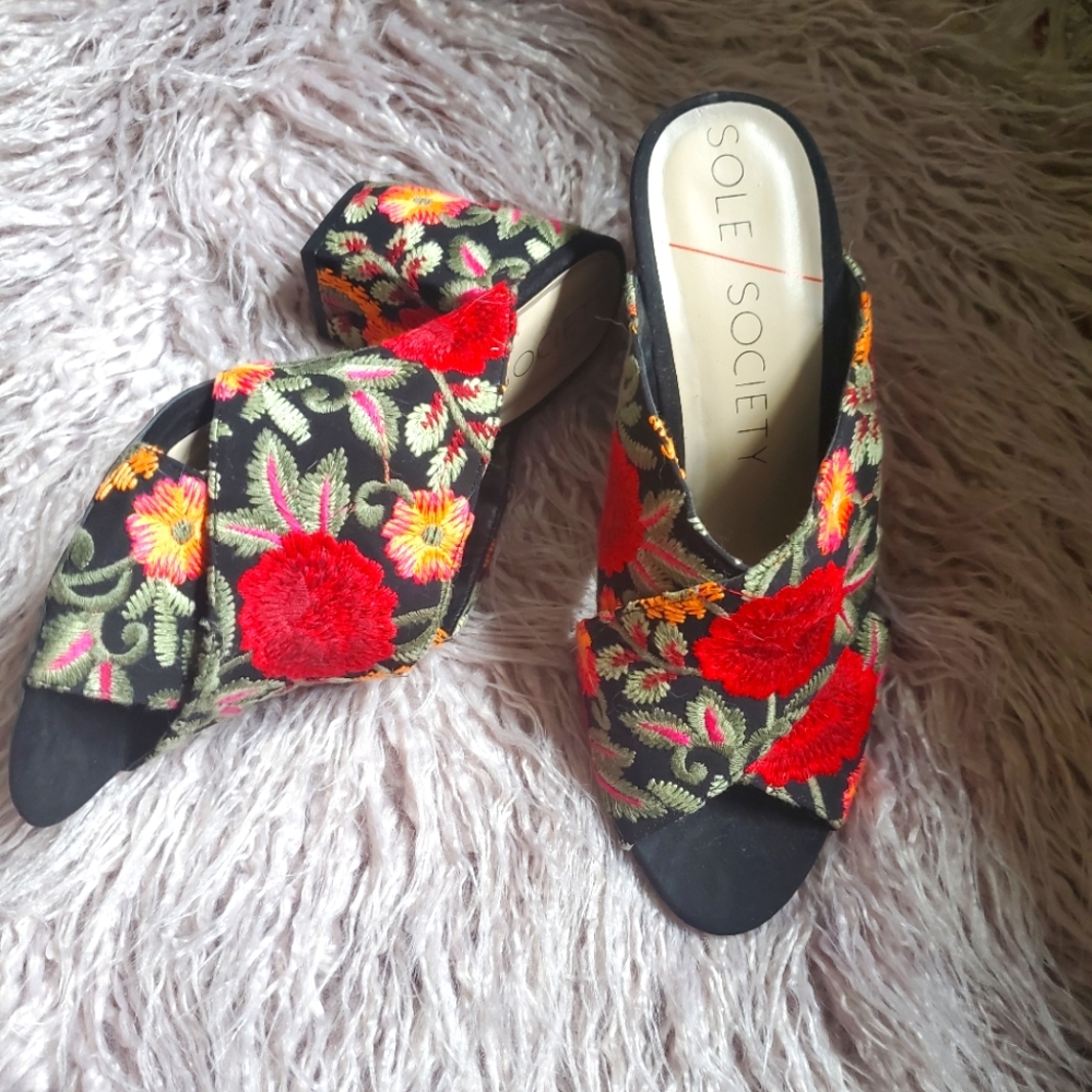Sole Society Embroidered Block Heels Luella 8.5